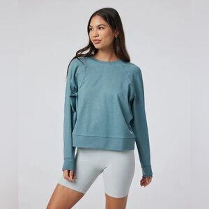 Vuori Long Sleeve Halo Crew - Iron Heather